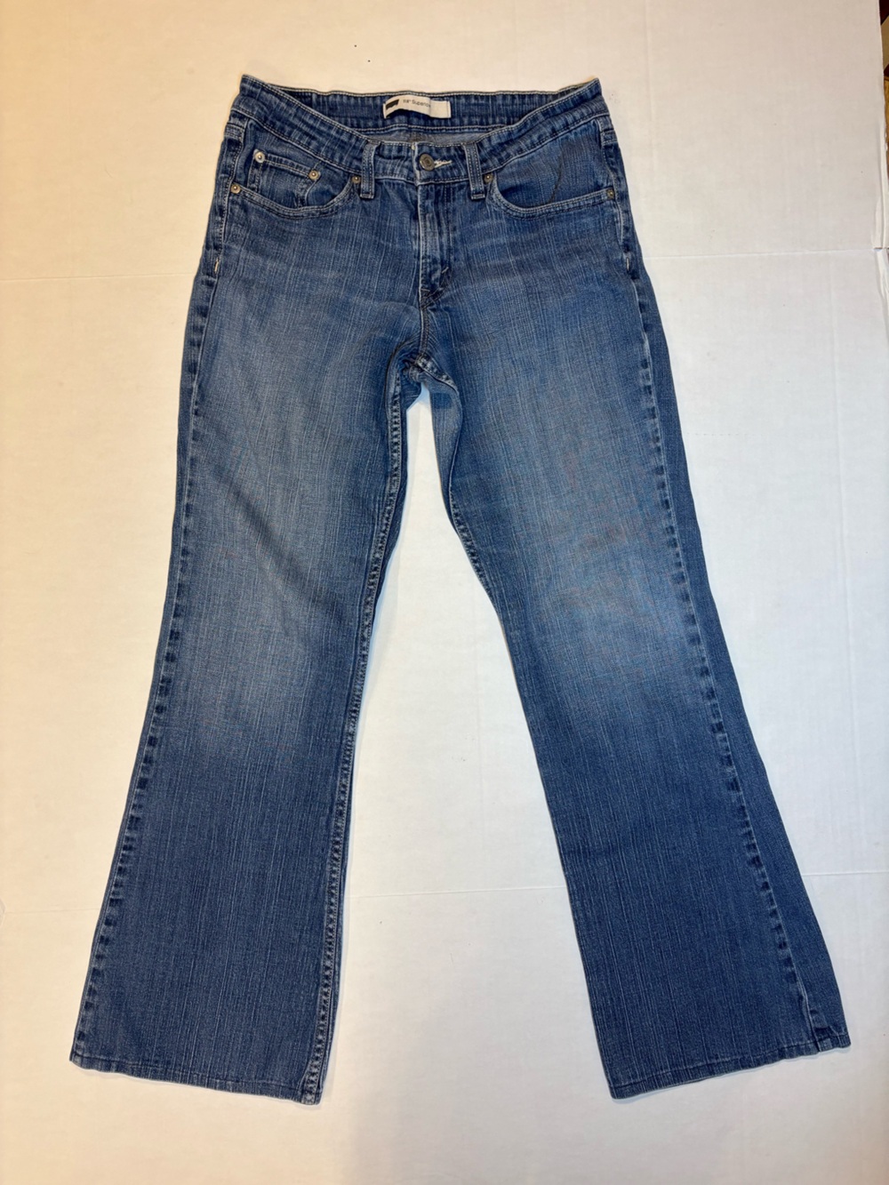 Levi’s 518 super low bootcut jeans cotton blend size 7M
